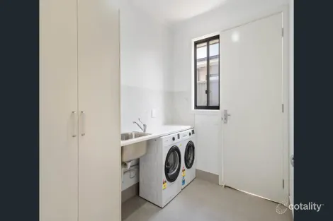 Property photo of 77 Amblemead Drive Mount Barker SA 5251