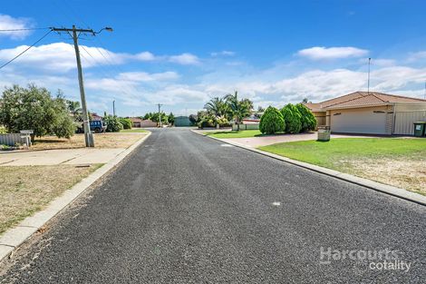 Property photo of 2 Sovereign Place Wannanup WA 6210
