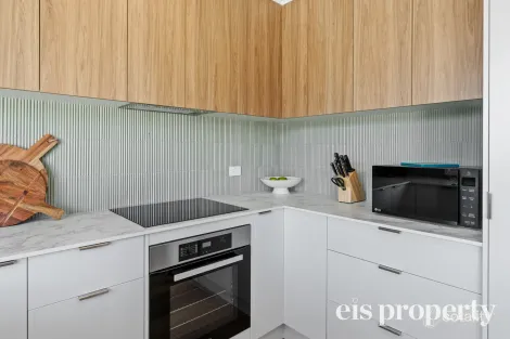 Property photo of 1/70 Esplanade Rose Bay TAS 7015