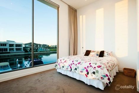 Property photo of 1/11 South Quay Drive Biggera Waters QLD 4216