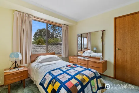 Property photo of 2/1 Bosco Drive Glenorchy TAS 7010