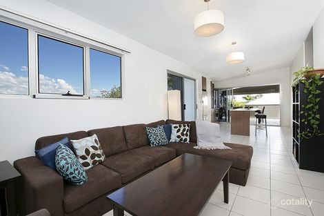 Property photo of 4/1 Redarc Street Fairfield QLD 4103