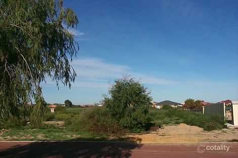 16 Latiano Grn, Secret Harbour, WA 6173