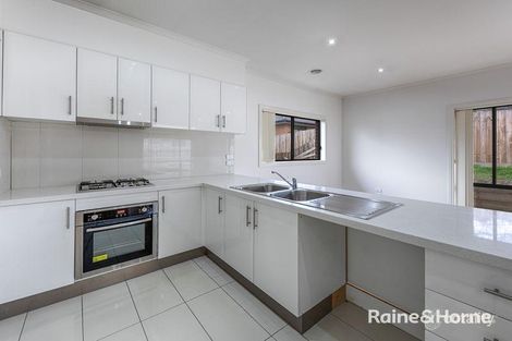 Property photo of 1/92 Fersfield Road Gisborne VIC 3437