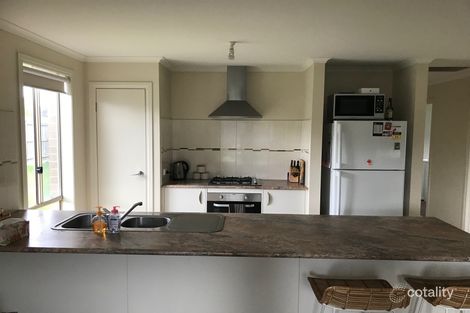 Property photo of 4 Everitt Close Lang Lang VIC 3984