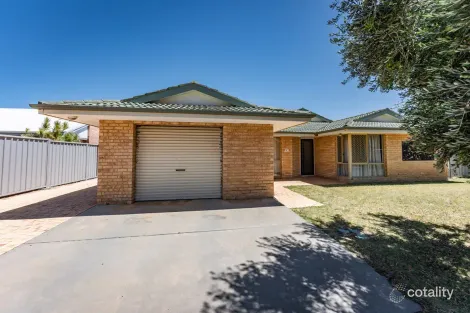 Property photo of 4 Cooper Circuit Mount Tarcoola WA 6530