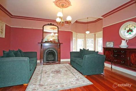 Property photo of 2 Earl Grove Craigieburn VIC 3064