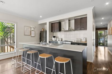 Property photo of 8 Native Retreat Cranbourne East VIC 3977