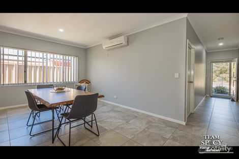 Property photo of 33 Warbler Drive Martin WA 6110
