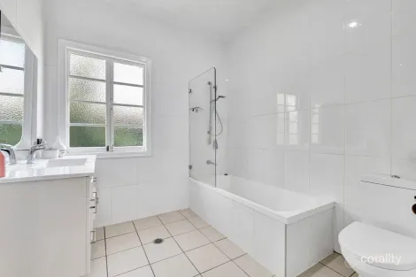 Property photo of 83 Gatling Road Cannon Hill QLD 4170