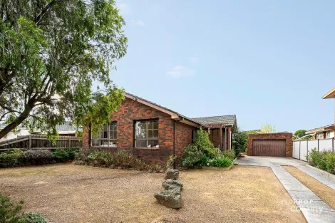 Property photo of 44 Gillespie Road St Albans VIC 3021