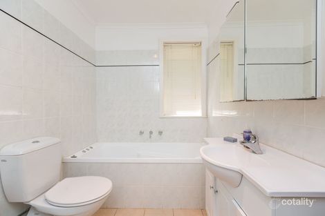 Property photo of 7 Kennedy Avenue Kooringal NSW 2650