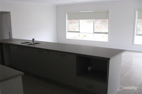 Property photo of 20 Keswick Rise Sunbury VIC 3429