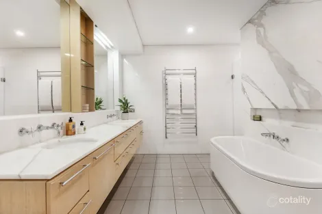 Property photo of 2/6 Cliff Street Milsons Point NSW 2061