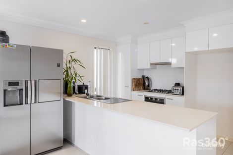 Property photo of 69 Hill Drive Pimpama QLD 4209