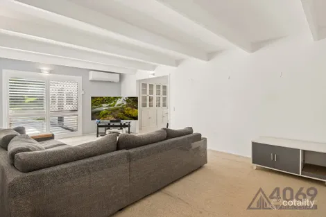 Property photo of 45 Aberfoyle Street Kenmore QLD 4069