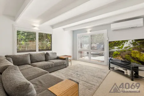 Property photo of 45 Aberfoyle Street Kenmore QLD 4069