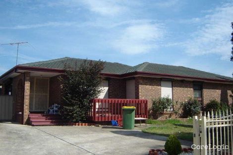 Property photo of 31 Caulfield Crescent St Johns Park NSW 2176