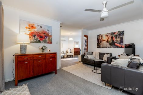 Property photo of 2 Ponderosa Place Forest Lake QLD 4078