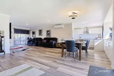 17 Kaiser Ct, Waterford West, QLD 4133