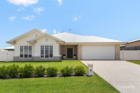 70 Peppermint Cct, Nikenbah, QLD 4655