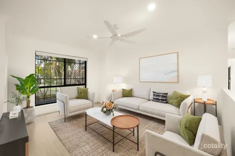 Property photo of 8 Chanel Place Durack QLD 4077
