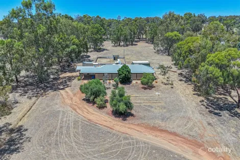 53 Almond Ave, Bakers Hill, WA 6562