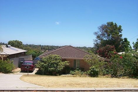 12 Parsons Ave, Parmelia, WA 6167