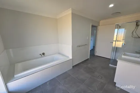 Property photo of 4 Esperance Avenue Blacks Beach QLD 4740