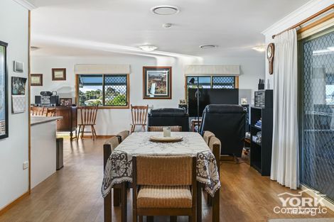 Property photo of 15 Dalzell Crescent Darling Heights QLD 4350