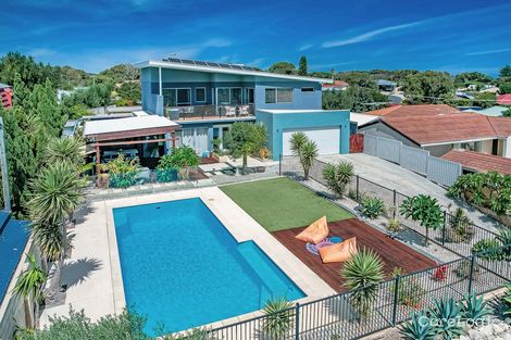 Property photo of 30 Frigate Crescent Yanchep WA 6035