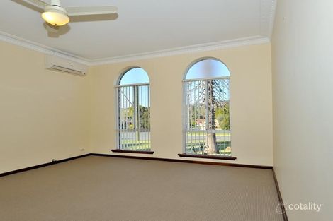 Property photo of 13 Travers Way Swan View WA 6056
