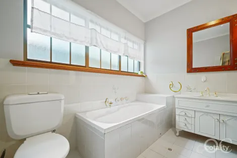 Property photo of 5 Andrew Henning Place Willunga SA 5172