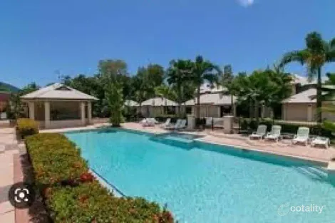 Property photo of 8/5-7 Arlington Esplanade Clifton Beach QLD 4879