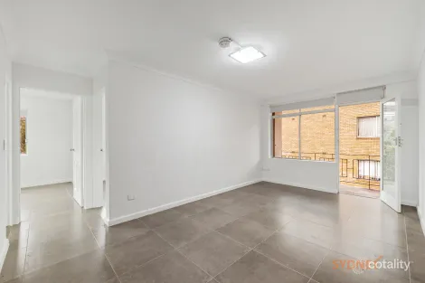 Property photo of 3/3 Gray Crescent Eastlakes NSW 2018