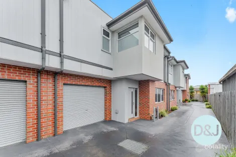 Property photo of 2/18 Codrington Street Cranbourne VIC 3977