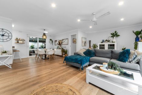 Property photo of 2 Knightsbridge Court Somerville VIC 3912
