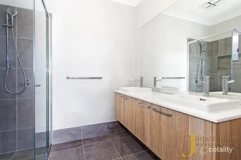 Property photo of 32 Kiewa Grove Gables NSW 2765