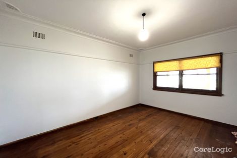 Property photo of 28 Lions Avenue Lurnea NSW 2170