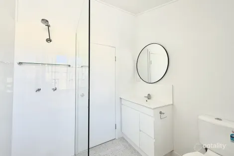 1/142 Eyre St, North Ward, QLD 4810