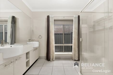 Property photo of 33 Northbridge Drive Tarneit VIC 3029
