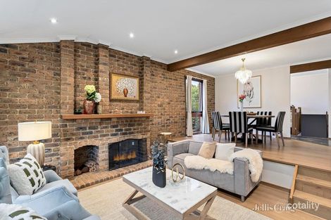 Property photo of 6 Streeton Lane Doncaster East VIC 3109