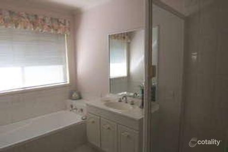 Property photo of 10 Flying Star Walk Skye VIC 3977