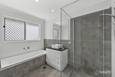 Property photo of 45 Mountain Ash Way Redland Bay QLD 4165