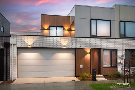 Property photo of 10 Grandia Crescent Keysborough VIC 3173