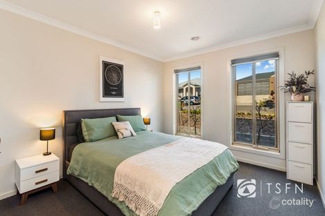 Property photo of 8 Everlasting Rise Kangaroo Flat VIC 3555