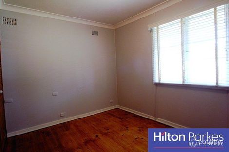 3 Sandakan Cres, Lethbridge Park, NSW 2770