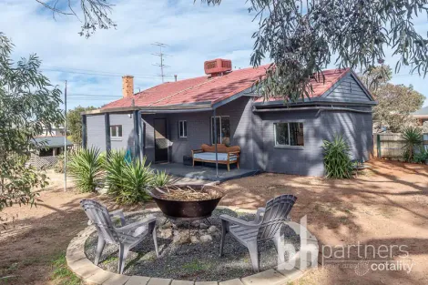 Property photo of 51 Sickerdick Street Mannum SA 5238