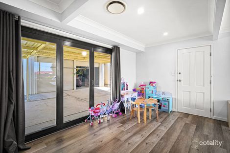 Property photo of 15 Chesham Place Plumpton NSW 2761