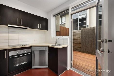 2/72 Ross St, Northcote, VIC 3070